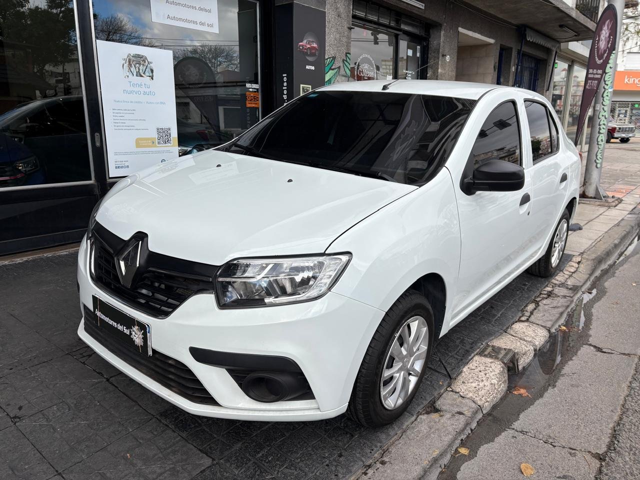 Renault Logan Life